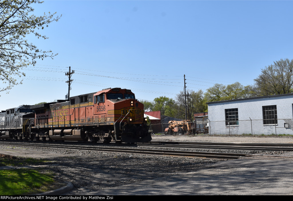 BNSF 5656 NS 4315